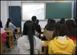 财经贸易系组织学生观看党的十九大开幕式