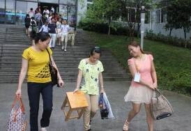 财经贸易系圆满完成2014级迎新工作