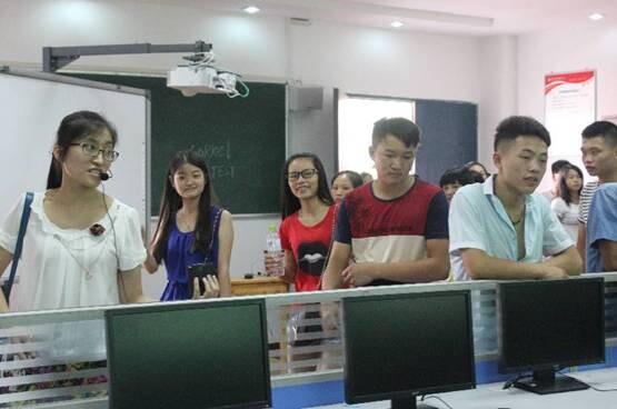财经贸易系圆满完成2014级新生入学教育工作
