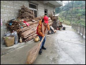 财经贸易系青年志愿者慰问孤寡老人