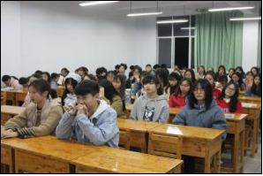 yl7703永利官网开展“远离校园贷”主题班会活动