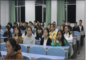 财经贸易系开展“拒绝校园网贷”主题班会活动