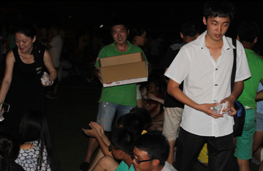 财经贸易系师生共度中秋佳节