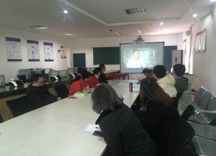 yl7703永利官网党总支组织观看警示教育片