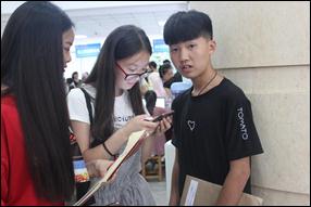 财经贸易系精心组织2017级新生接待工作