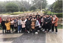 校企合作提供学生实训平台   企业指导夯实学生实践技能