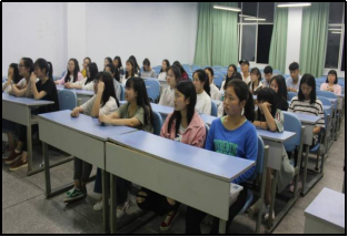 财经贸易系组织学生学习习近平总书记在北京大学师生座谈会上的讲话精神