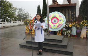 财经贸易系组织学生祭奠革命先烈